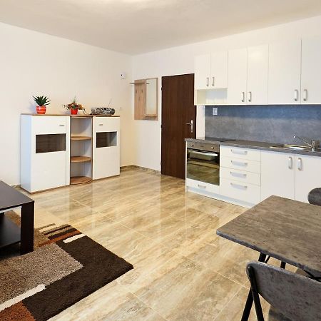 Penzion Kendy Appartement Mistrin Buitenkant foto