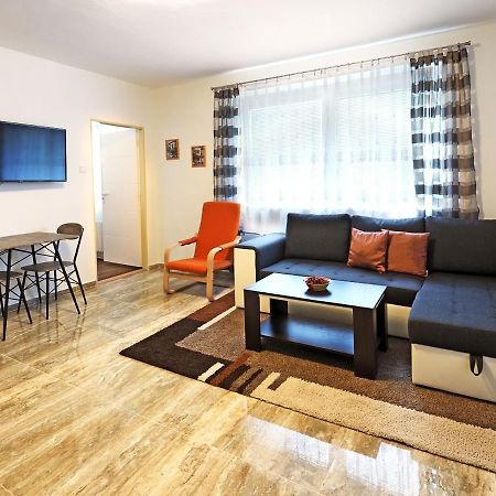 Penzion Kendy Appartement Mistrin Buitenkant foto