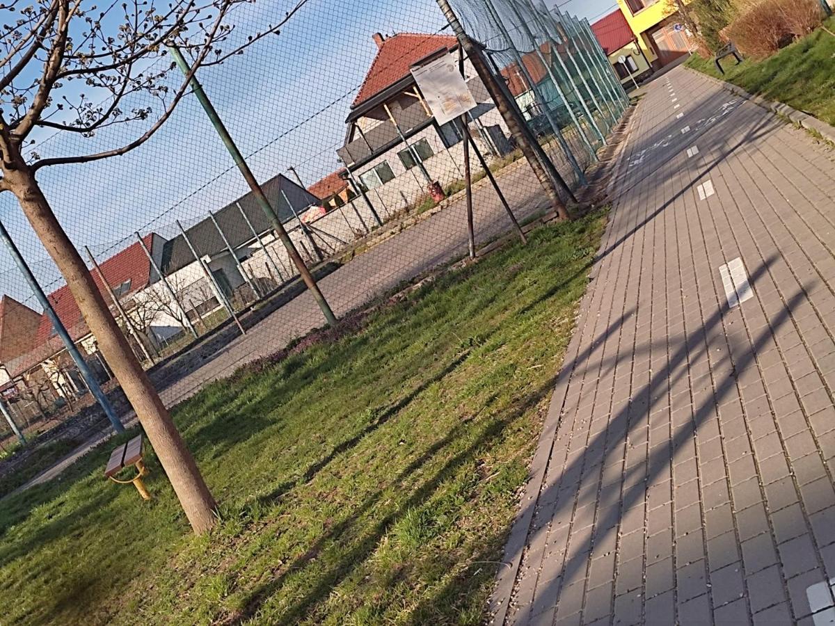 Penzion Kendy Appartement Mistrin Buitenkant foto