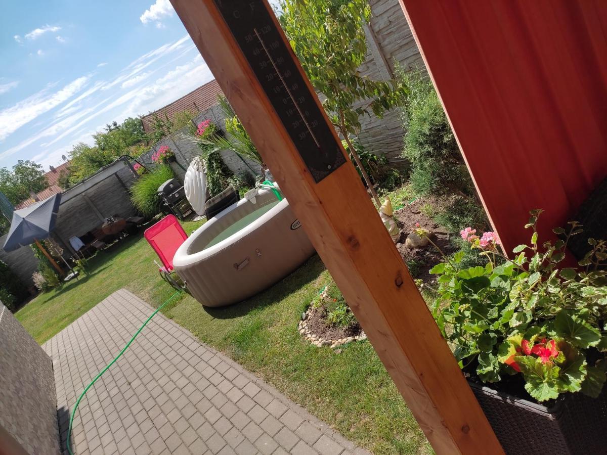 Penzion Kendy Appartement Mistrin Buitenkant foto